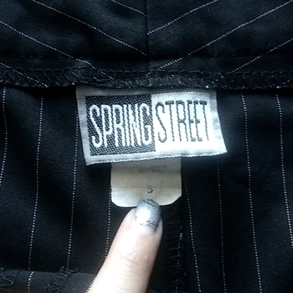 Spring Street Black and white striped shorts. - Picture 5 of 5